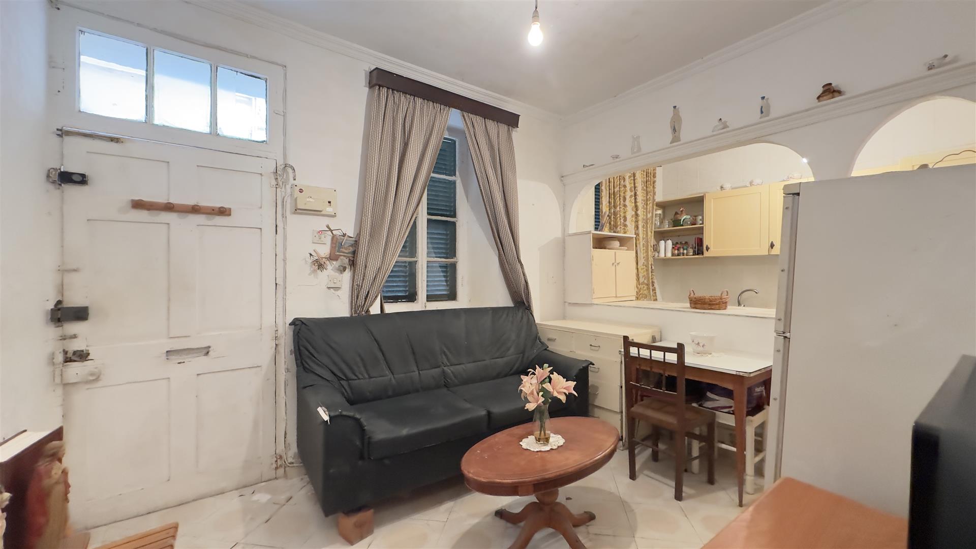  Image of Apartment - 1 Bedrooms - 1 Bathrooms for Sale in Upper Town-Gibraltar, Image 6